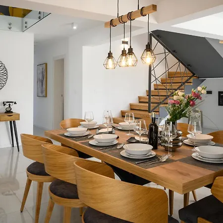 Gorgeous In Kod Sibenika *