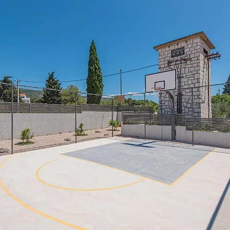 Luxurious In Kod Sibenika With Sauna Dubrava (Sibenik-Knin)
