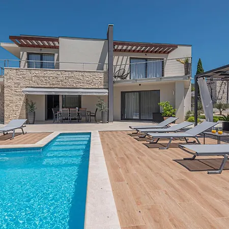 Σπίτι διακοπών Gorgeous In Kod Sibenika *