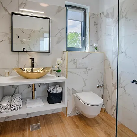 Gorgeous In Kod Sibenika