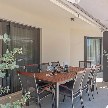 Gorgeous In Kod Sibenika Σπίτι διακοπών