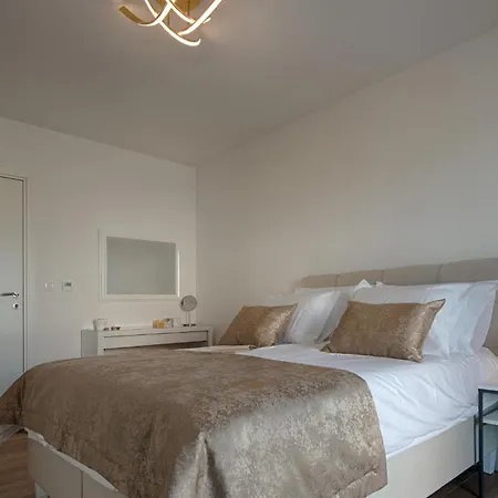 Luxurious In Kod Sibenika With Sauna Casa vacanze
