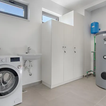 Prázdninový dům Luxurious In Kod Sibenika With Sauna Dubrava (Sibenik-Knin)
