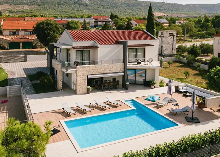 Gorgeous In Kod Sibenika *